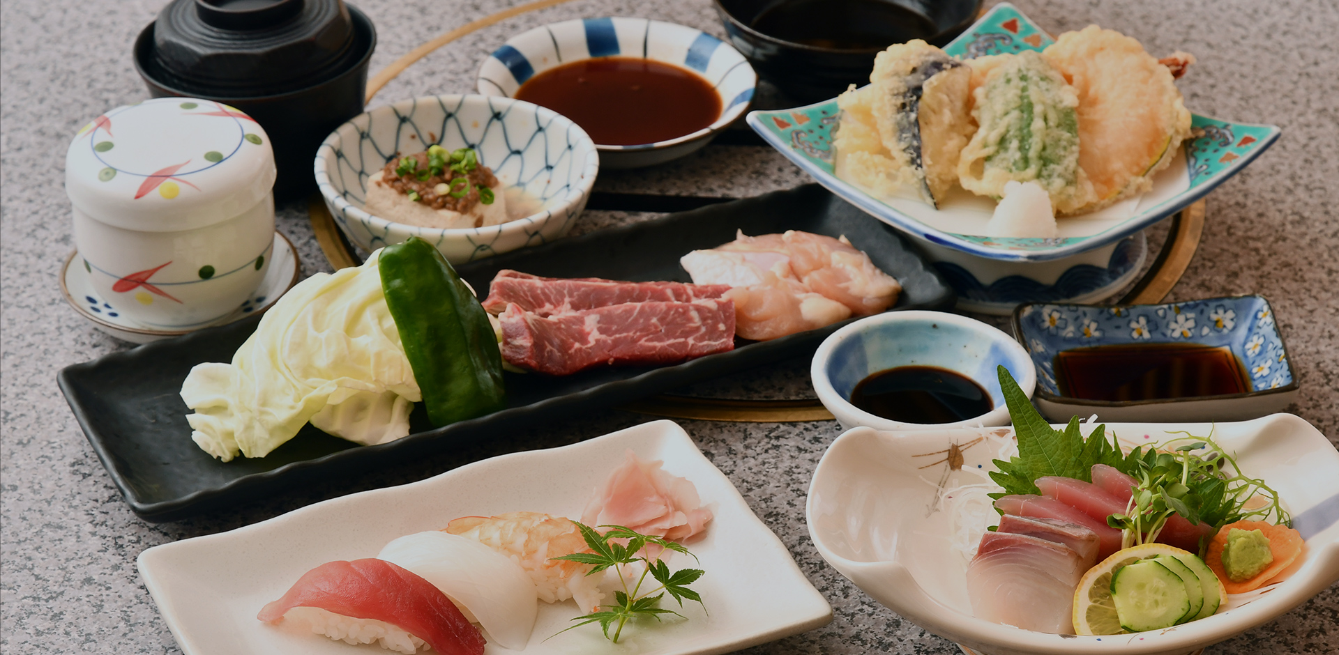 食とは人に良い創業より大切にする食材へのこだわり当店ならではのお食事で「和やかに楽しく」お過ごしください